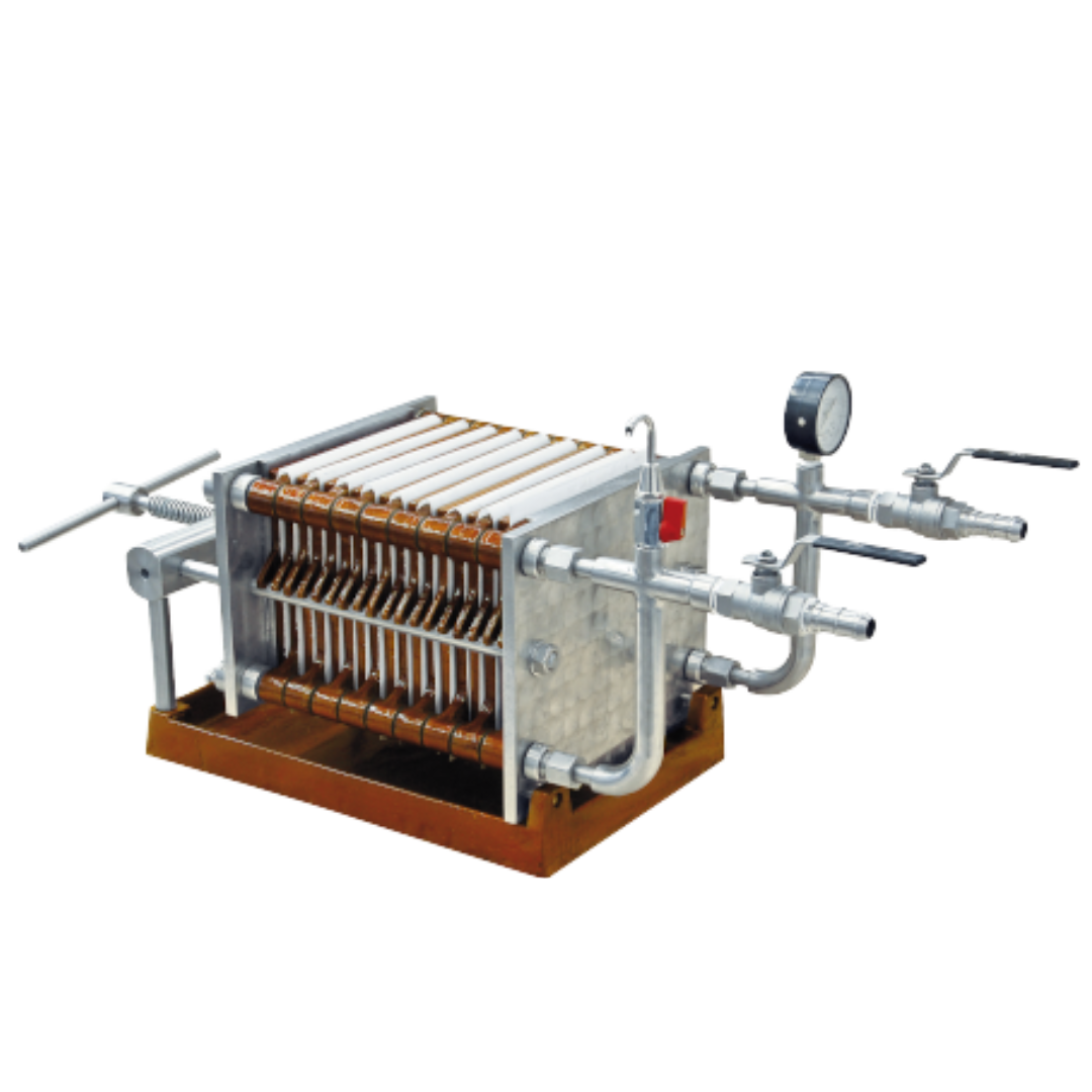 Filterpresse D18 aus Edelstahl mit Manometer und Ventilen zur effektiven Ölfiltration im professionellen Einsatz.